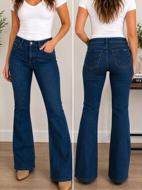Kenneth Cole Dark Wash Bootcut Jeans Women’s Size 4x30 Stretch Denim